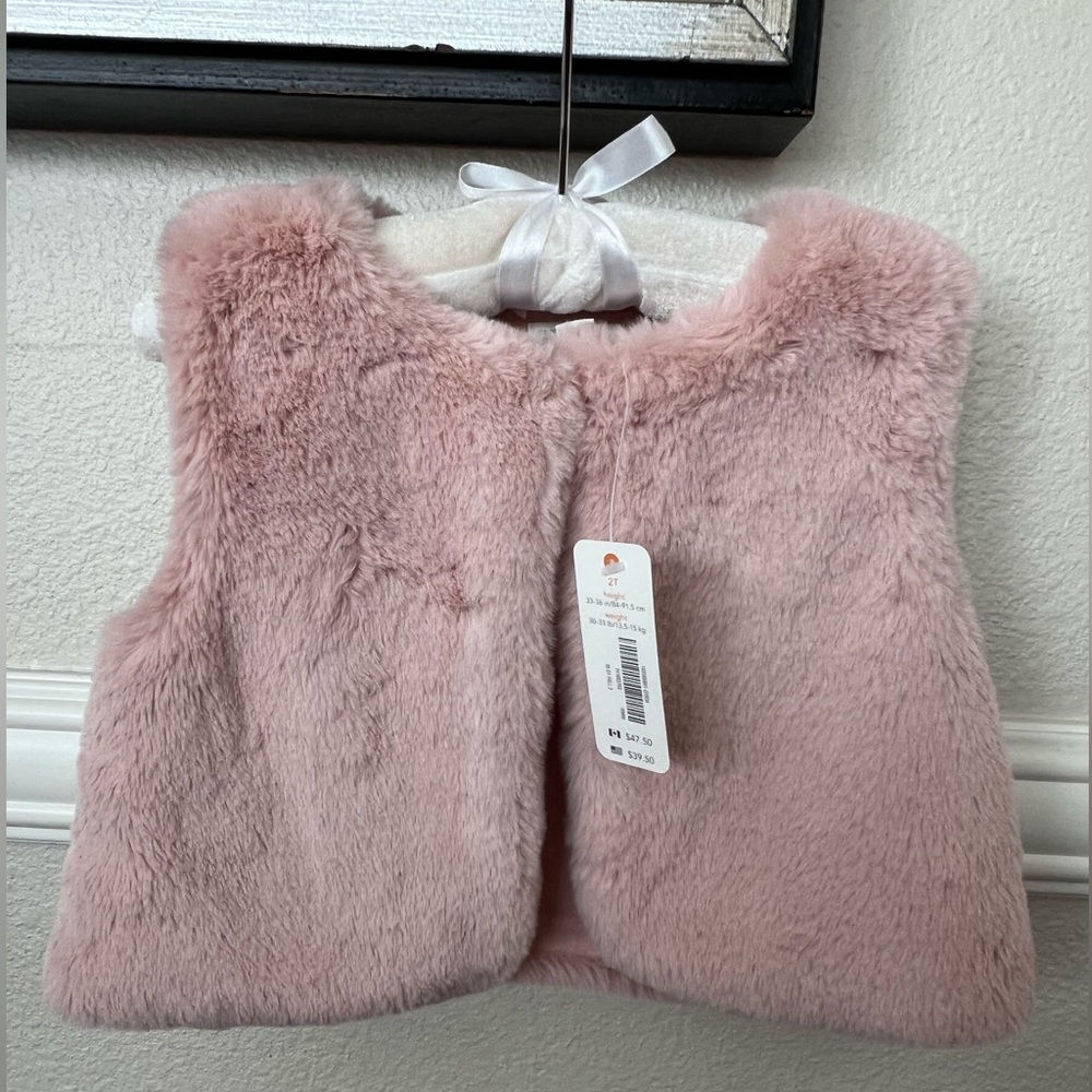 Gymboree Girls faux fur vest - dusty pink -Size 2T